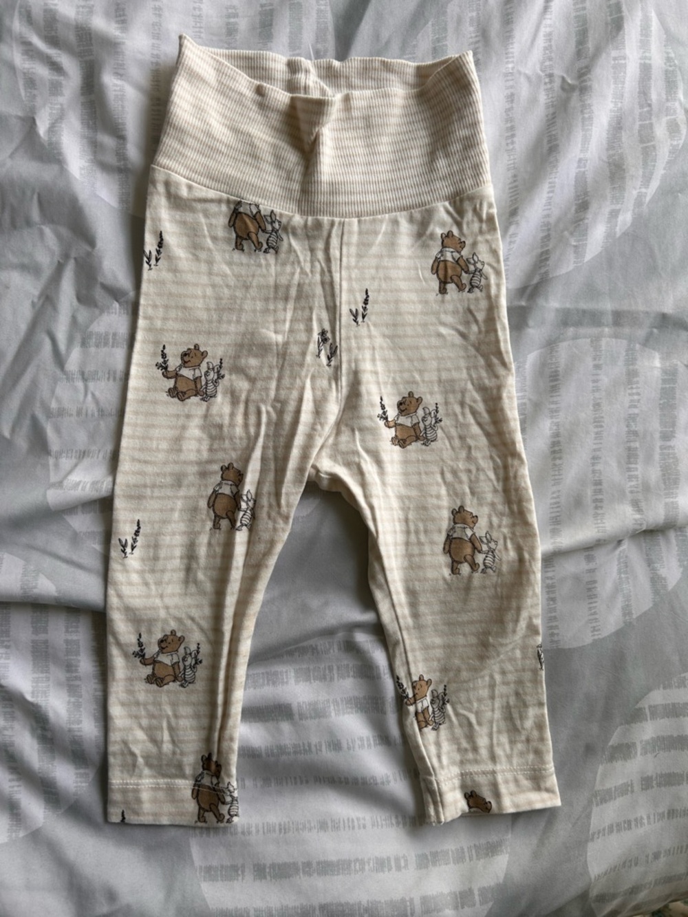 Cream Baby Leggings with Winnie Pooh Print